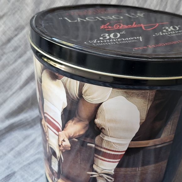 COLLECTABLE 30TH ANNIVERSARY LIMITED EDITION LACING UP by KEN DANBY TIN CAN - Picture 8 of 11